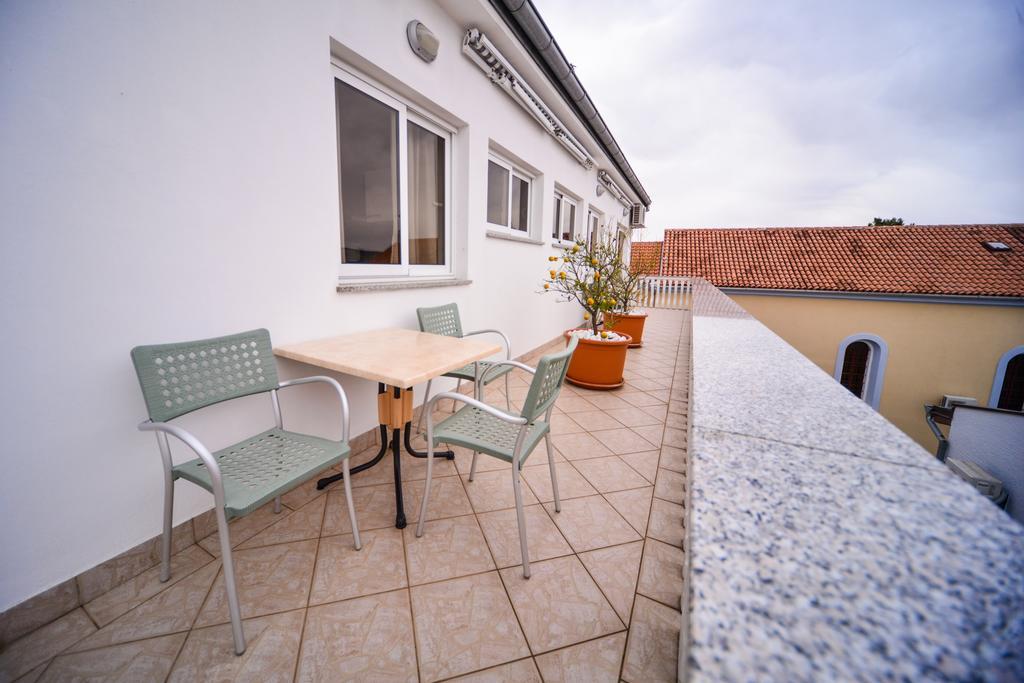 Apartments Dalmacija スタリグラード 部屋 写真