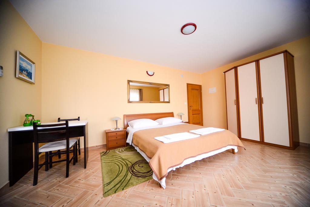 Apartments Dalmacija スタリグラード 部屋 写真